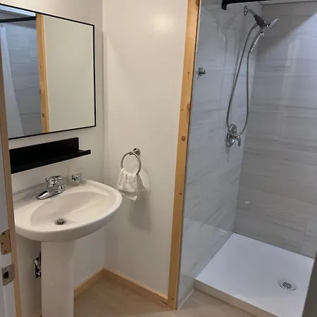 Private Entrance, Private Bathroom, Bedroom And Workspace Ottawa Exterior photo
