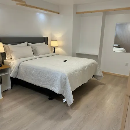 Private Entrance, Private Bathroom, Bedroom And Workspace Ottawa Exterior photo