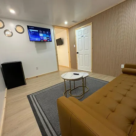 Private Entrance, Private Bathroom, Bedroom And Workspace Ottawa Exterior photo