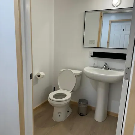Private Entrance, Private Bathroom, Bedroom And Workspace Ottawa Exterior photo