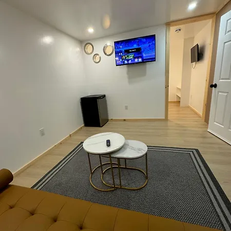 Private Entrance, Private Bathroom, Bedroom And Workspace Ottawa Exterior photo